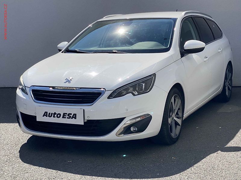 Peugeot 308 (2016) 1.6 HDi SW, Allure - fotka 3 z 15