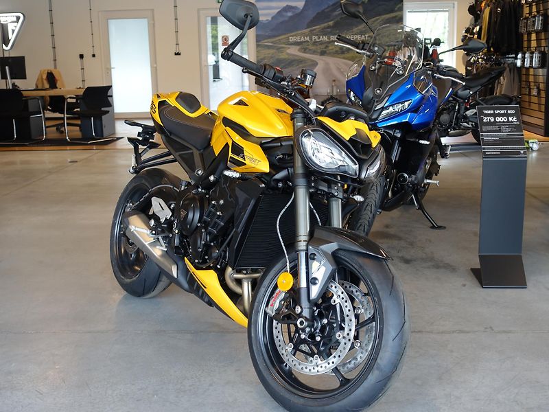 Triumph Street Triple 765 RS (2026) Akce + záruka 2+2 - fotografie inzerátu