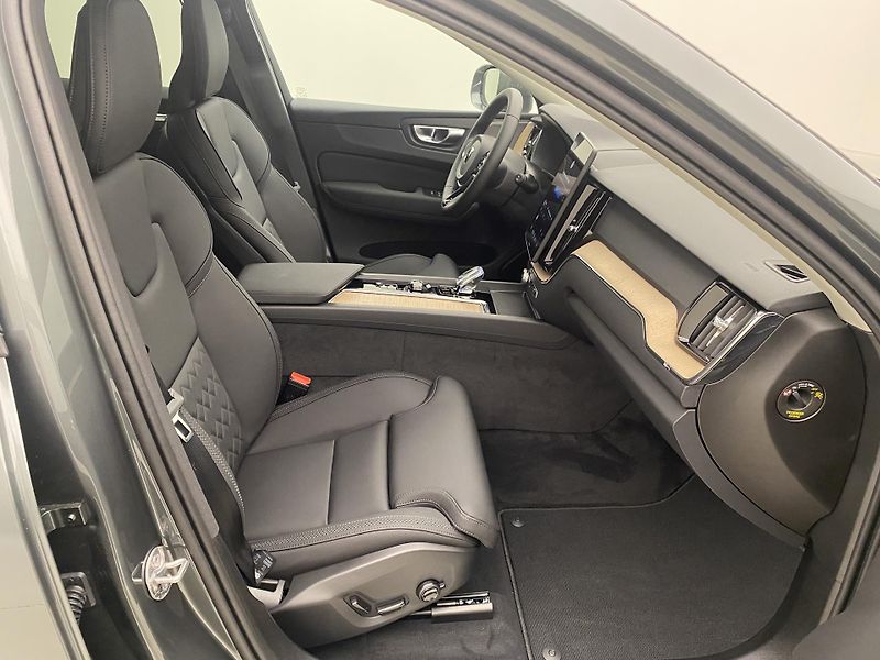Volvo XC60 (2026) T6 AWD AUT BRIGHT PLUS - fotka 24 z 56