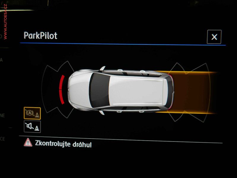 Volkswagen Golf (2019) 2.0TDi, DSG - fotka 14 z 20