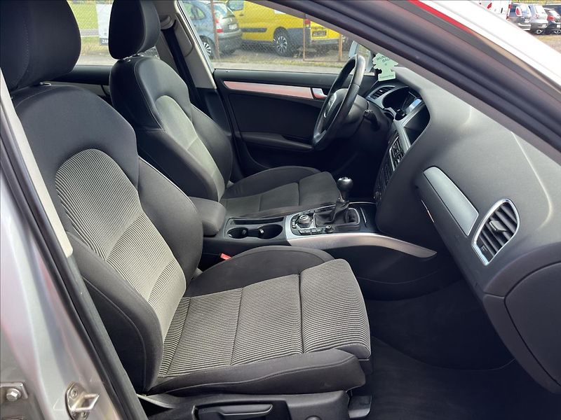 Audi A4 2,0 TDi KLIMA XENON 2x KOLA - fotka 11 z 33