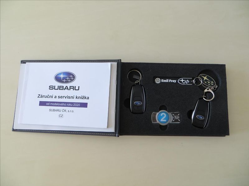 Subaru XV 2,0 i Executive ES Lineartroni - fotka 34 z 40
