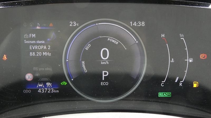 Lexus NX 350h 2.5 E-CVT Comfort Top - fotka 13 z 23