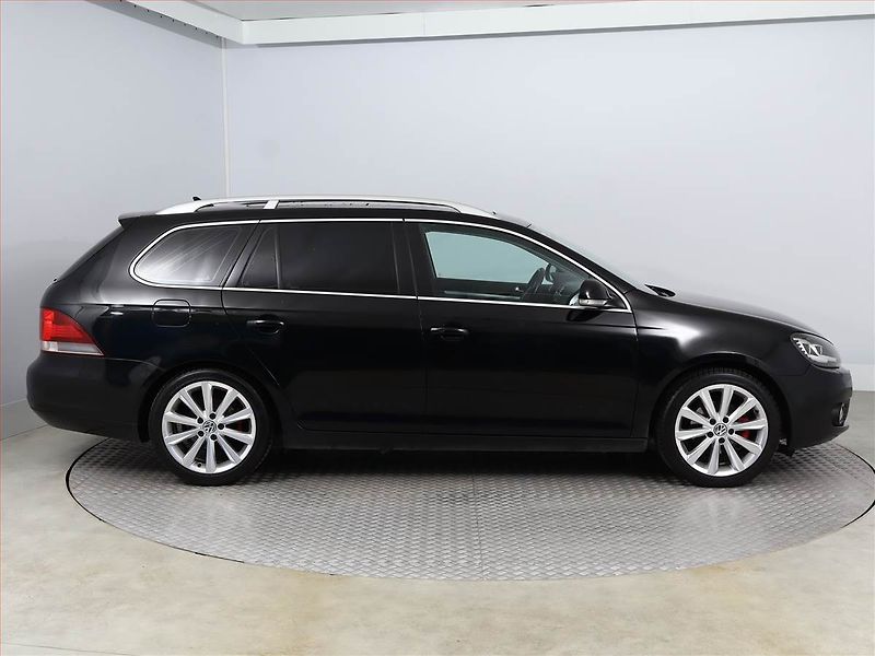 Volkswagen Golf (2011) Exclusive 1.6 TDI, Serv.kniha - fotka 6 z 18