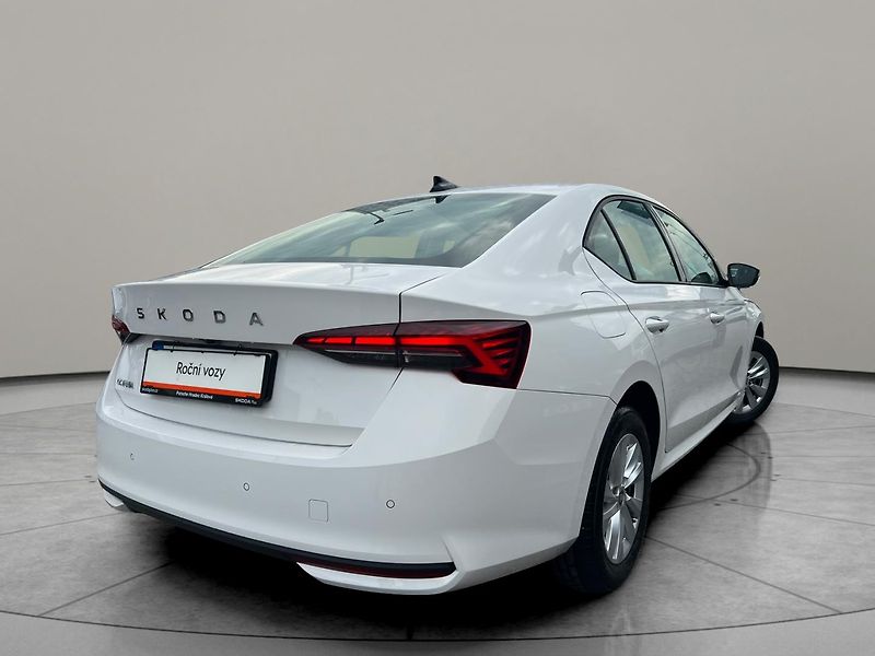 Škoda Octavia TOP SELECTION 1,5 TSI 110kW - fotka 2 z 26