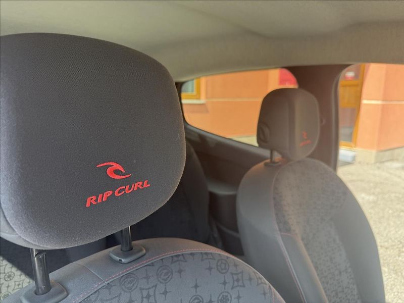Renault Twingo 1,2 i - fotka 19 z 24