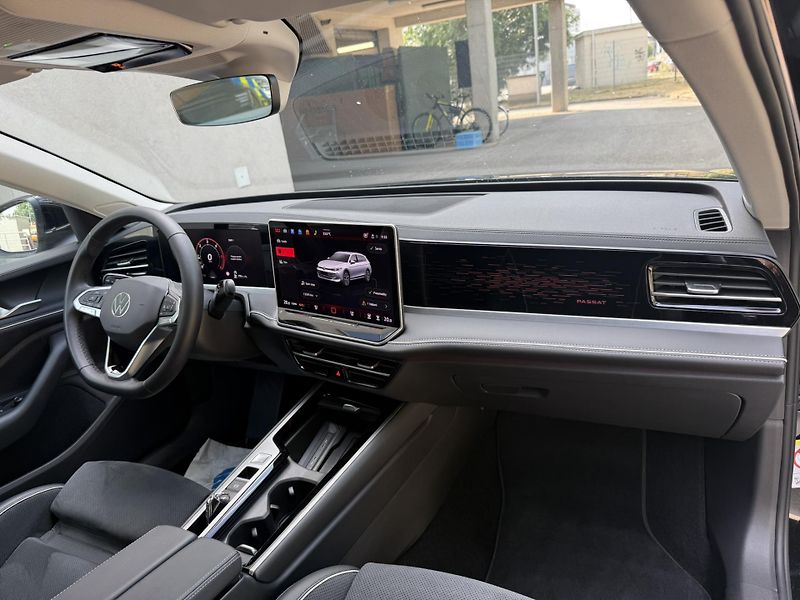 Volkswagen Passat Elegance 2.0 TDI 110 kW DSG Va - fotka 11 z 26