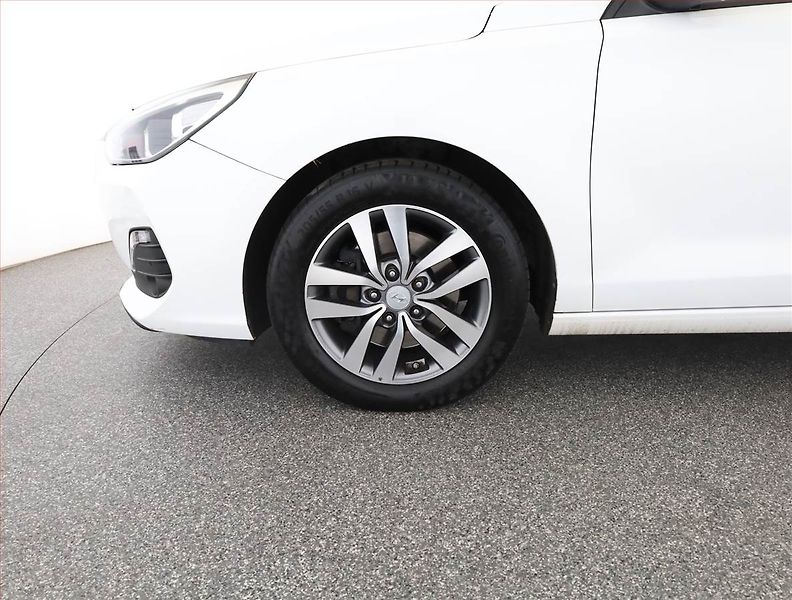 Hyundai i30 (2018) 1.4 T-GDI, ČR,1.maj - fotka 18 z 18