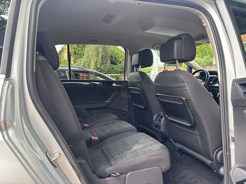 Volkswagen Touran 2.0TDi/2017/7MÍST.MAN6.110KW-Z - fotka 24 z 50