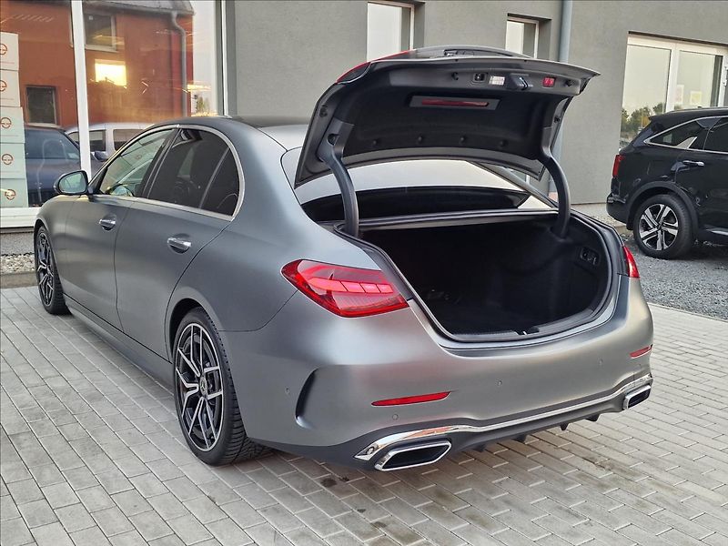 Mercedes-Benz Třídy C C300 AMG 4MATIC,ČR,1.Majitel - fotka 41 z 48