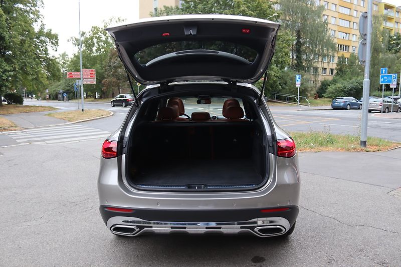 Mercedes-Benz GLC Mercedes-Benz GLC 200 4MATIC - fotka 43 z 58