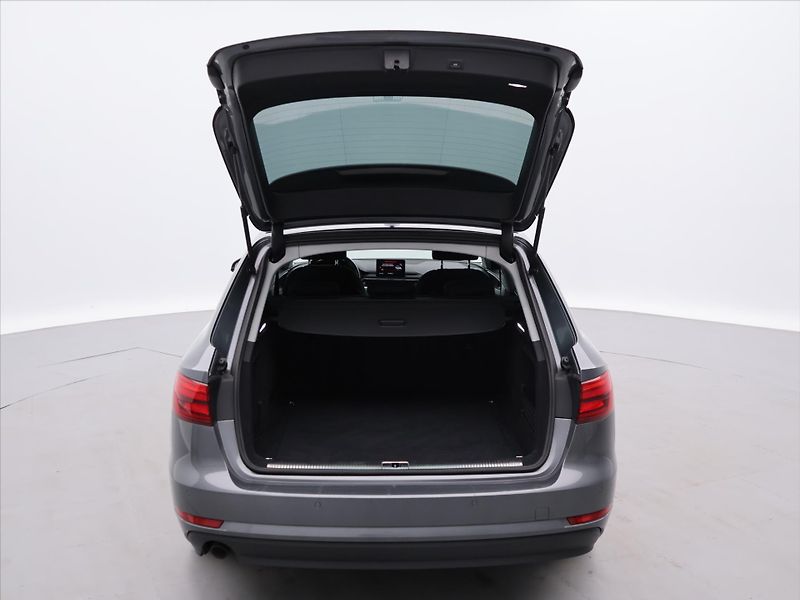 Audi A4 Avant 2,0 TDI 110kW Stronic LE - fotka 9 z 40