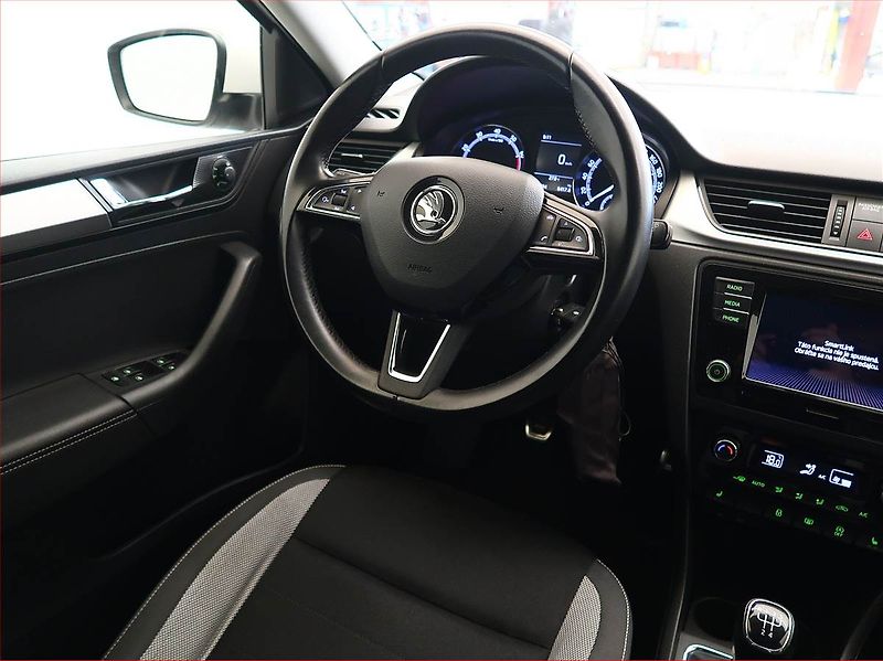 Škoda Rapid (2018) Spaceback 1.0 TSI, Tempomat - fotka 7 z 15
