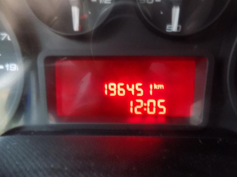 Iveco Daily (2015) 2,3 93KW 35S13 KLIMA - fotka 20 z 31