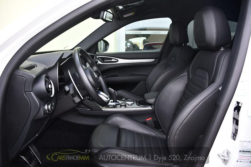Alfa Romeo Stelvio 2,2D 154kW VELOCE AT8-Q4  - fotka 9 z 53