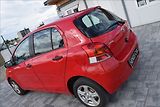 Toyota Yaris 1,0 i 51KW ZAD. PARK. SENZORY - náhled 8