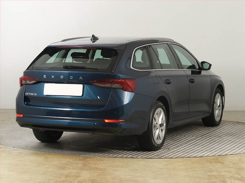 Škoda Octavia (2022) 2.0 TDI - fotka 5 z 27