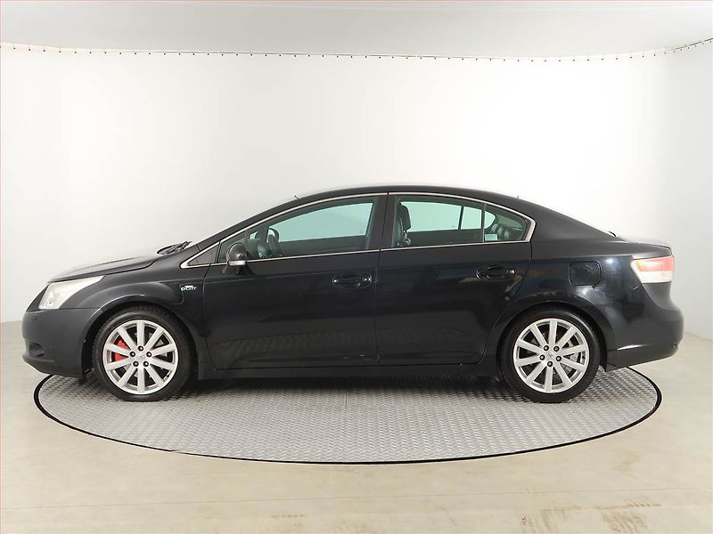 Toyota Avensis (2010) 2.2 D-4D, Automat, Xenony - fotka 3 z 18