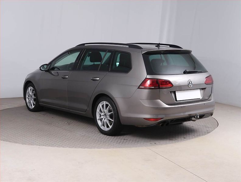 Volkswagen Golf (2014) Comfortline 2.0 TDI, Navi - fotka 4 z 15