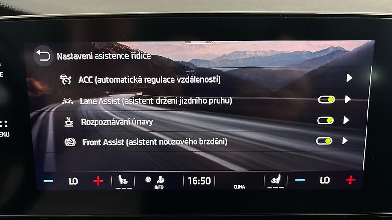 Škoda Octavia 1.5 TSI E-Tec DSG Style Combi - fotka 25 z 28