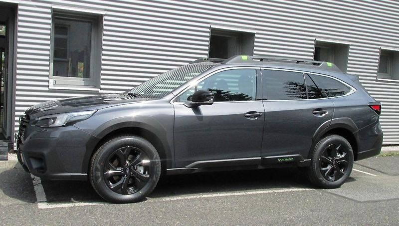 Subaru Outback (2025) 2,5i FIELD  MY25.5 - fotka 2 z 34
