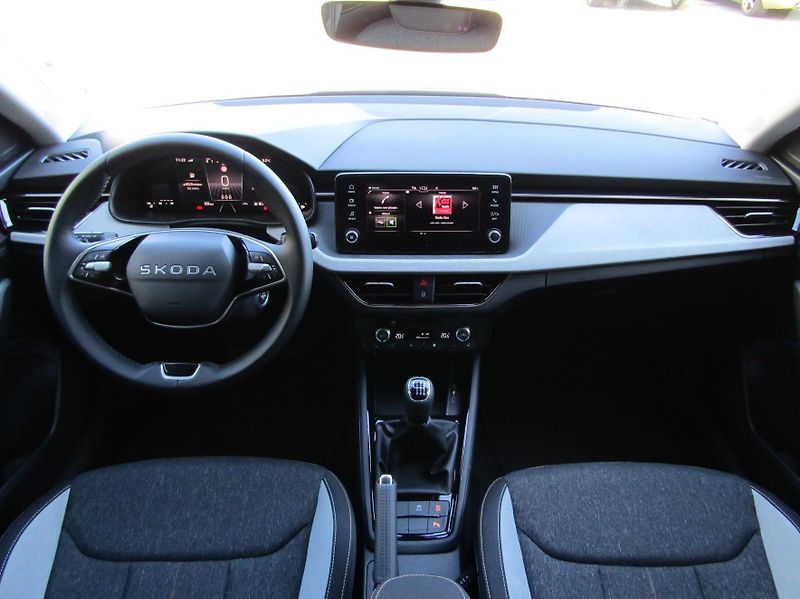Škoda Scala (2026) Top Selection 1.0 TSI 85 kW - fotka 16 z 30