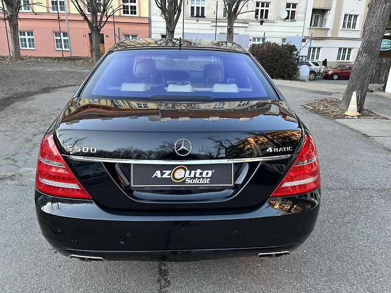Mercedes-Benz Třídy S (2013) 500 4Matic - fotka 11 z 42