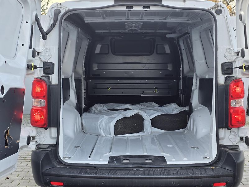 Peugeot Expert Furgon Active L3 2,0 Blu - fotka 5 z 6