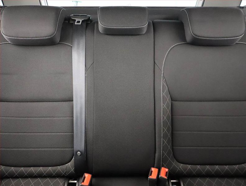 Peugeot 5008 (2018) PureTech 130, 7 míst, Tempomat - fotka 10 z 18