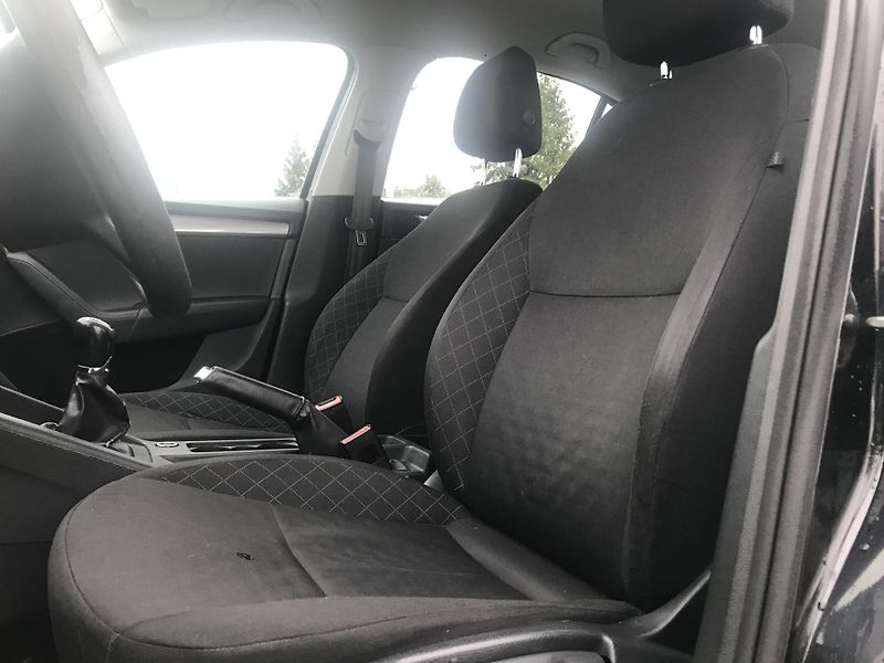 Škoda Octavia 1.6 TDI 85 KW,TEMPOMAT,KLIMA - fotka 9 z 14