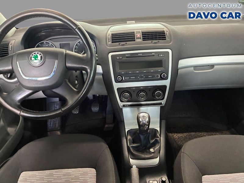 Škoda Octavia 1,4 TSI 90 kW Ambiente - fotka 5 z 12
