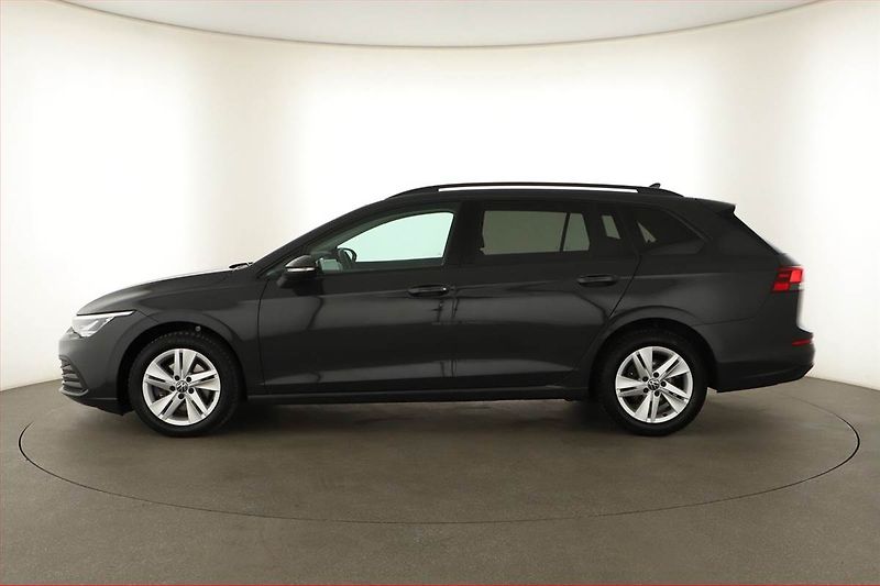 Volkswagen Golf (2023) Life 2.0 TDI, Automat - fotka 3 z 20