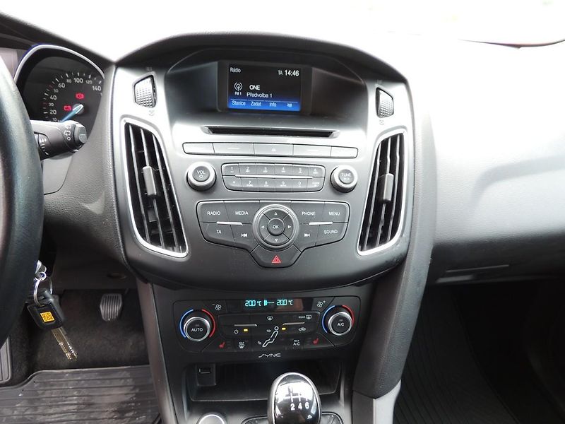 Ford Focus (2017) 1.5TDCi,70kw,výbava,ČR,1maj. - fotka 22 z 43