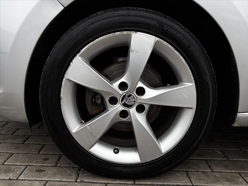 Škoda Rapid 1.2 TSI AUT.KLIMA SERVIS.KN ČR - fotka 9 z 18