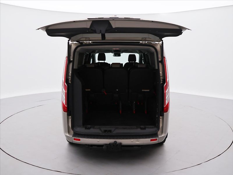 Ford Tourneo Custom 2,0 TDCI 125kW Titanium CZ DPH - fotka 9 z 32