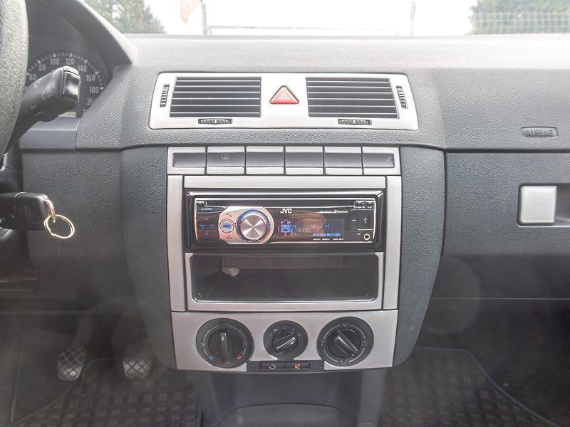 Škoda Fabia (2004) 1.9SDI 47KW - KLIMA - fotka 17 z 34