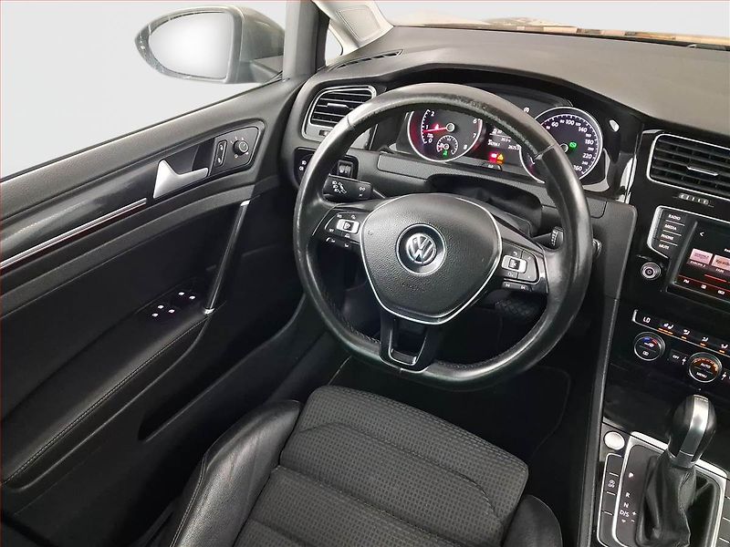Volkswagen Golf (2016) 1.4 TGI CNG, Automat - fotka 7 z 19