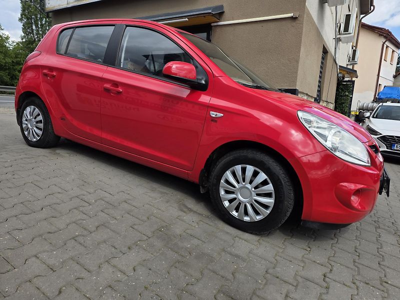 Hyundai i20 1.2-KLIMA-CENTRÁL - fotka 5 z 14