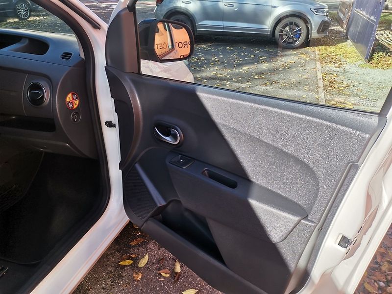 Dacia Dokker (2019) 1.6i 75kw Klima NAVI Tažné - fotka 15 z 24
