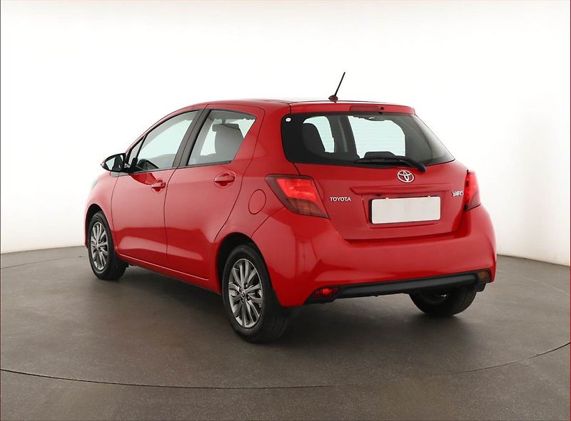 Toyota Yaris (2016) 1.33 Dual VVT-i, Serv.kniha - fotka 4 z 16
