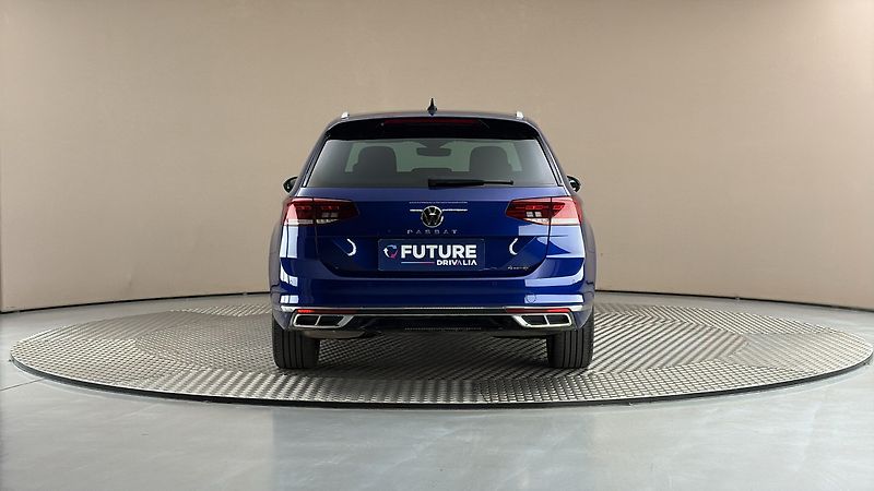 Volkswagen Passat 2.0 TDI DSG 4MOTION R-Line Var - fotka 5 z 29