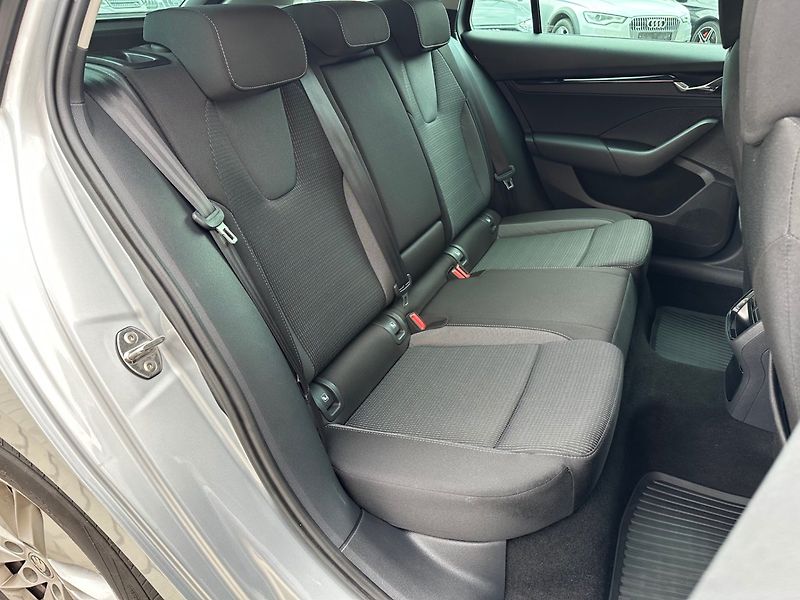 Škoda Octavia 2.0TDI 85kW DSG - ČR - fotka 22 z 27