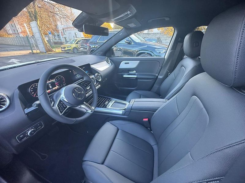 Mercedes-Benz GLA (2025) 200 d 4MATIC - fotka 14 z 24