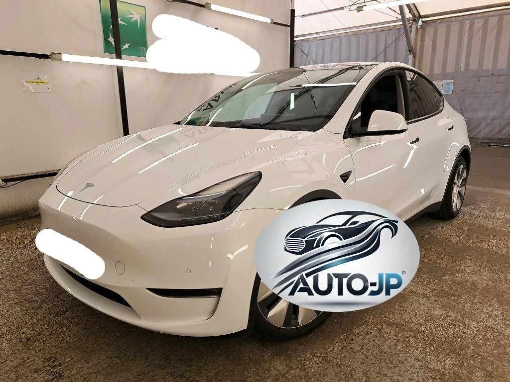 Tesla Model Y AWD Long Range    PŘIPRAVUJEME
