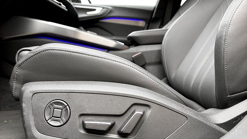 Audi A5 e-hybrid q S-Line Tech+ Kůže - fotka 9 z 16
