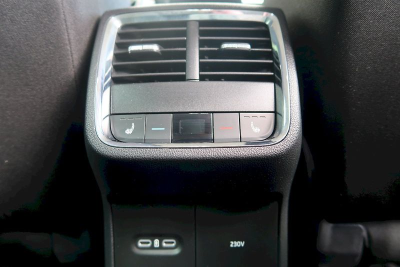 Škoda Octavia (2022) Combi Style Exclusive 2,0 TDi/ - fotka 15 z 35