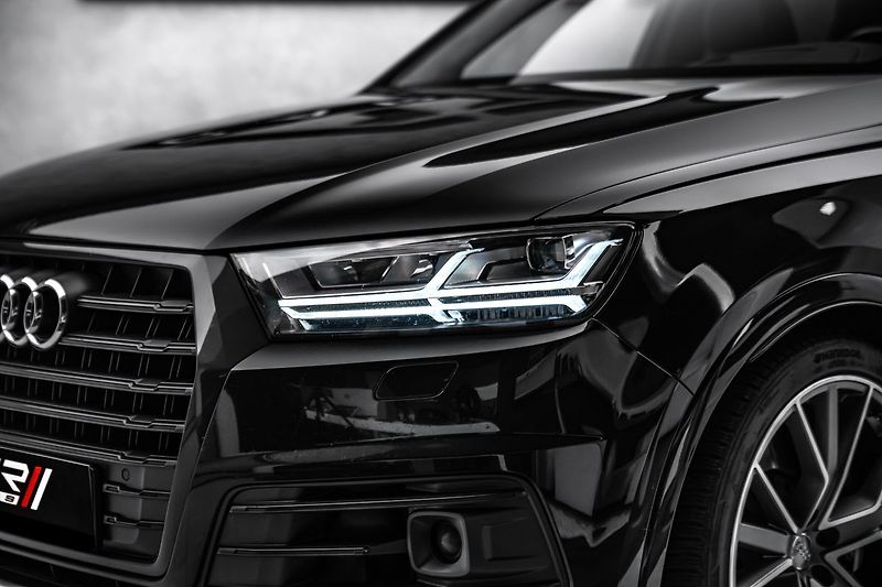 Audi SQ7 4,0TDI 7míst HuD BOSE - fotka 8 z 27