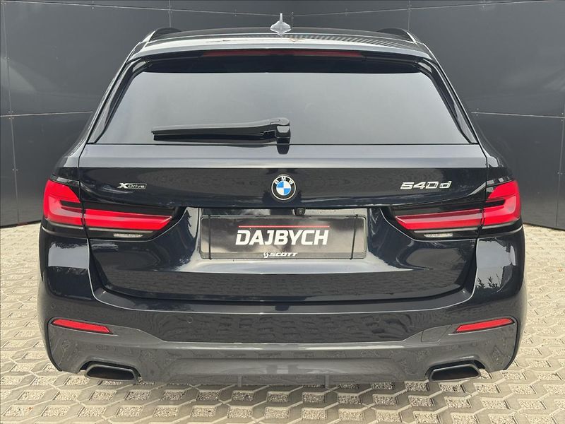 BMW Řada 5 3,0 540d xDrive M-Packet ČR DP - fotka 8 z 36