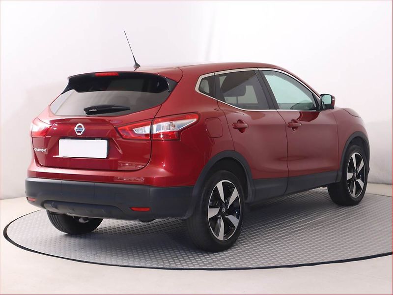 Nissan Qashqai (2016) 1.2 DIG-T, Serv.kniha, Navi - fotka 5 z 18