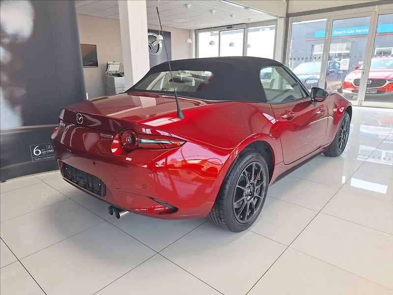 Mazda MX-5 (2026) 1.5 2ST G 132k 6MT RWD Homura - fotka 2 z 10